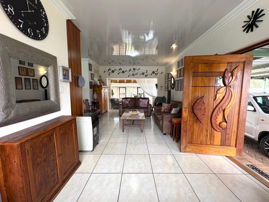 6 Bedroom Property for Sale in Lakeview Free State